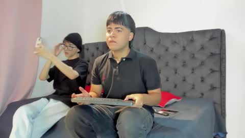 Snapshot of 3guy3 chatting on 11/17/25, 07:08 Guy 1 Guy 2 Guy 3. online show from 11/17/25, 07:08