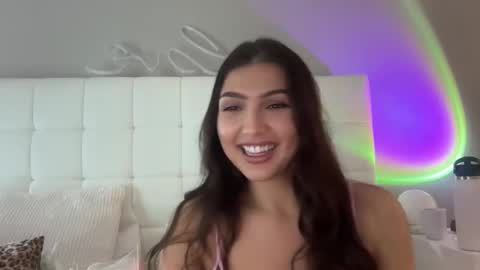 Venus Raee online show from 10/15/25, 01:28