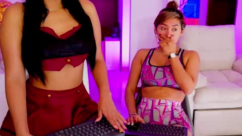 independent model online show from 02/28/25, 09:04