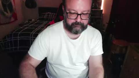Snapshot of 3ndlessmike chatting on 06/19/26, 01:54 3ndlessmike online show from 06/19/26, 01:54