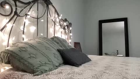 KC420Couple online show from 04/23/26, 07:49