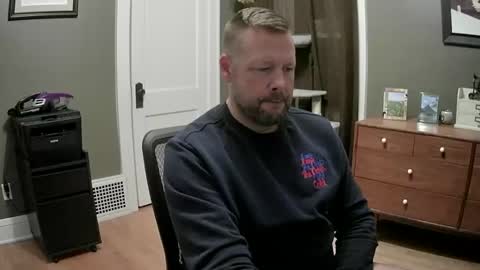 Snapshot of 612guy chatting on 01/03/25, 01:59 612guy online show from 01/03/25, 01:59