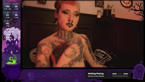 Snapshot of 666deathgasm chatting on 01/09/25, 11:13 Juune online show from 01/09/25, 11:13