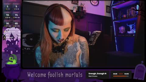 Snapshot of 666deathgasm chatting on 01/14/25, 10:44 Juune online show from 01/14/25, 10:44