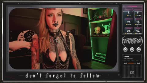 Snapshot of 666deathgasm chatting on 01/29/25, 07:43 Juune online show from 01/29/25, 07:43