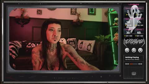 Snapshot of 666deathgasm chatting on 10/08/25, 07:00 Juune online show from 10/08/25, 07:00