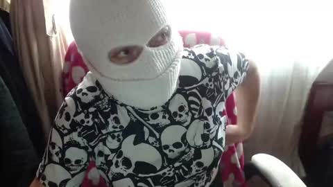 Snapshot of 666maskgirl chatting on 11/25/25, 05:02 SHANNON online show from 11/25/25, 05:02