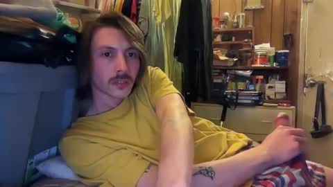 Snapshot of 69j0hndo chatting on 02/15/25, 10:11 FUCKR online show from 02/15/25, 10:11