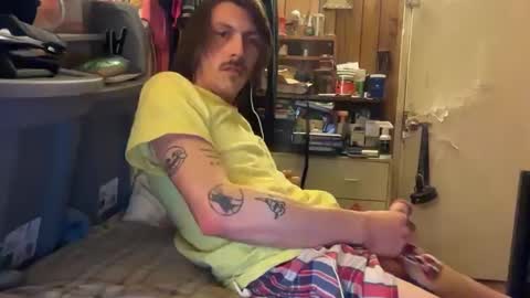 Snapshot of 69j0hndo chatting on 02/17/25, 12:32 FUCKR online show from 02/17/25, 12:32