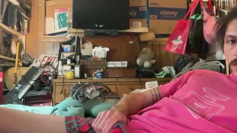 Snapshot of 69j0hndo chatting on 10/05/25, 10:35 FUCKR online show from 10/05/25, 10:35