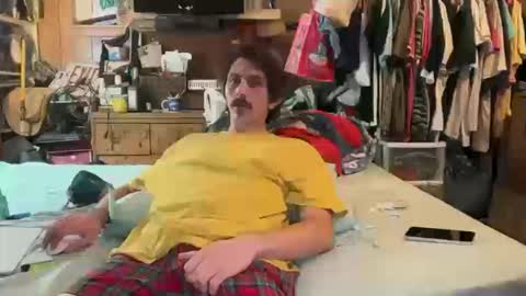 Snapshot of 69j0hndo chatting on 10/14/25, 08:26 FUCKR online show from 10/14/25, 08:26