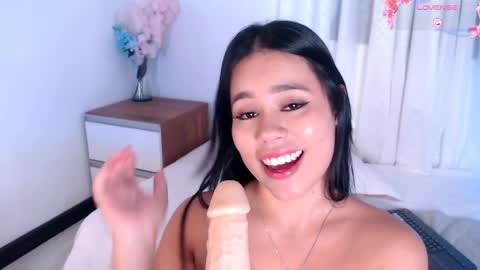 Snapshot of 69mia_sweet chatting on 06/06/26, 06:01 Mia online show from 06/06/26, 06:01