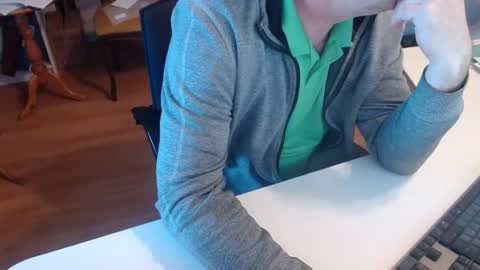 Snapshot of 69pifpaf chatting on 12/05/24, 08:33 69pifpaf online show from 12/05/24, 08:33