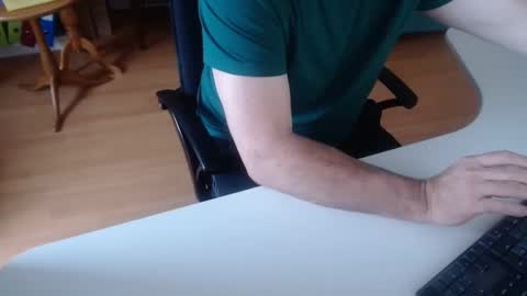 Snapshot of 69pifpaf chatting on 12/21/24, 09:33 69pifpaf online show from 12/21/24, 09:33