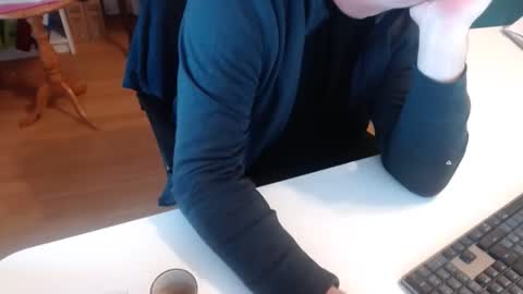 Snapshot of 69pifpaf chatting on 01/05/25, 09:15 69pifpaf online show from 01/05/25, 09:15