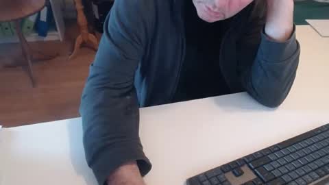 Snapshot of 69pifpaf chatting on 02/20/25, 12:04 69pifpaf online show from 02/20/25, 12:04