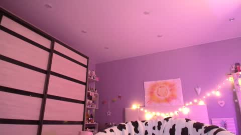 Snapshot of 6a6yface chatting on 01/30/25, 02:47 lil J online show from 01/30/25, 02:47