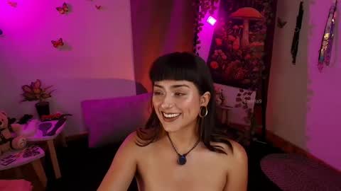 Snapshot of 6briela9 chatting on 09/29/25, 10:47 B R I E L A online show from 09/29/25, 10:47