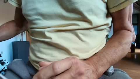 Noha online show from 10/26/25, 01:28