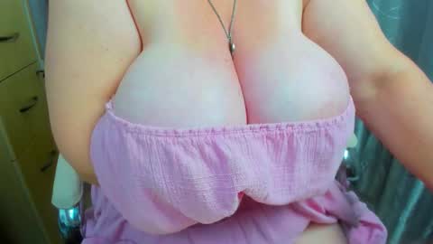 Brendi online show from 11/17/25, 02:56