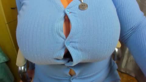 Snapshot of 777_brendi_777 chatting on 02/17/26, 08:22 Brendi online show from 02/17/26, 08:22