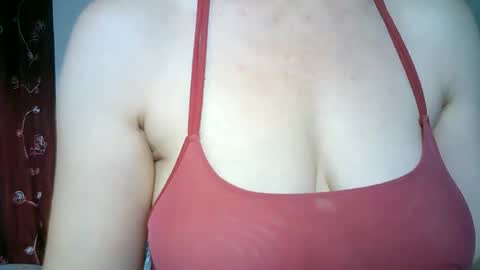 Snapshot of 77lilu chatting on 06/02/26, 10:17 Lilu online show from 06/02/26, 10:17