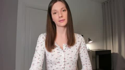 Anna online show from 04/17/26, 08:23