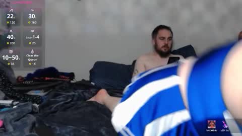 Snapshot of 7_inch_hole_punch chatting on 03/03/26, 05:02 7inch hole punch online show from 03/03/26, 05:02