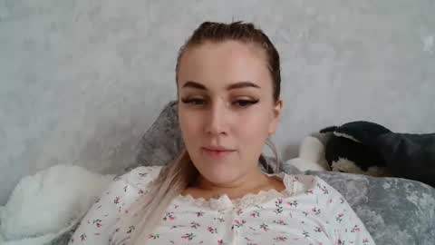 Snapshot of 7melania chatting on 10/01/25, 10:43 7melania online show from 10/01/25, 10:43
