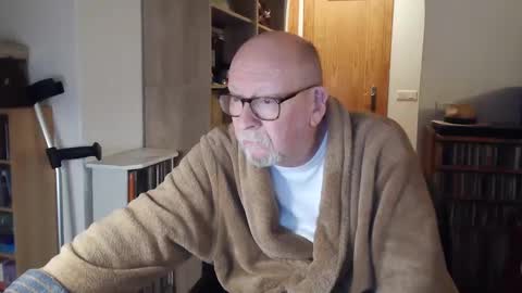  Papi  online show from 02/06/25, 05:40