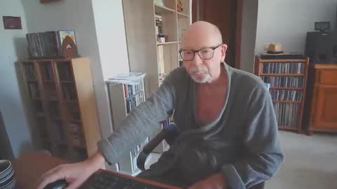  Papi  online show from 10/17/25, 09:12