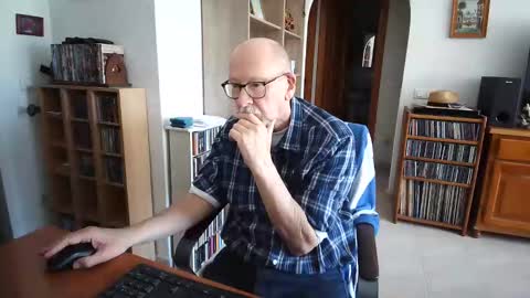  Papi  online show from 03/25/26, 10:54