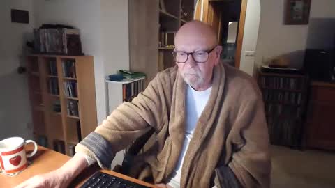  Papi  online show from 04/05/26, 01:14