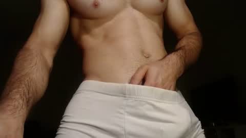 Snapshot of 8000zuerich chatting on 07/08/26, 06:51 Nicolas online show from 07/08/26, 06:51