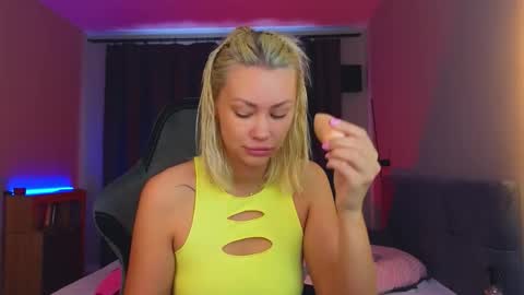 Nura online show from 09/16/25, 02:45