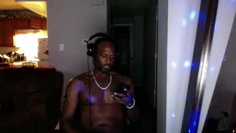 NoFaceNoCase online show from 10/11/25, 05:17