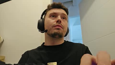 8inchdude93 online show from 09/15/25, 10:15