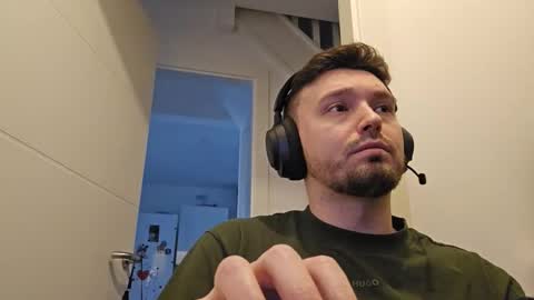 8inchdude93 online show from 02/06/26, 10:18