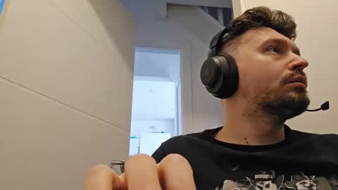 8inchdude93 online show from 03/21/26, 08:08