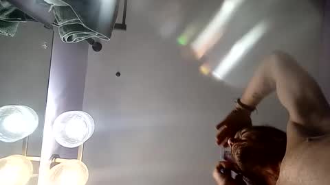 8intenn online show from 09/28/25, 08:52