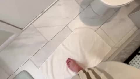 8inutn online show from 10/22/25, 12:55