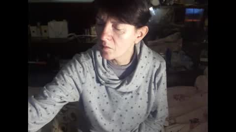 Snapshot of 8mistress8 chatting on 12/17/25, 05:13 8MISTRESS8 online show from 12/17/25, 05:13