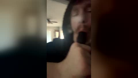 Snapshot of 8ricky8 chatting on 12/17/25, 04:13 8ricky8 online show from 12/17/25, 04:13