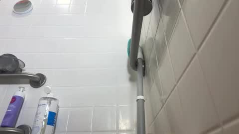 Snapshot of 8rown chatting on 02/16/26, 01:35 Selfsuckboi online show from 02/16/26, 01:35