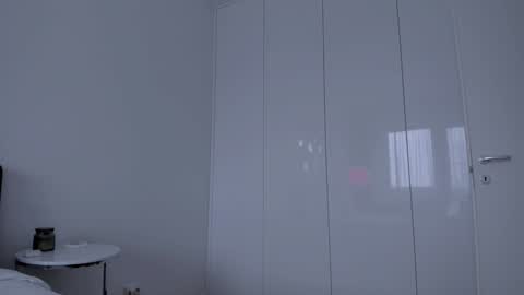 8selene online show from 02/04/25, 09:49