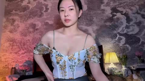 lily online show from 04/15/26, 05:25