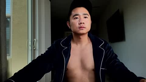 985454251 online show from 03/05/25, 12:49