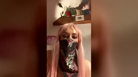 Snapshot of 999sunshinexxx chatting on 12/04/25, 02:32 999sunshinexxx online show from 12/04/25, 02:32