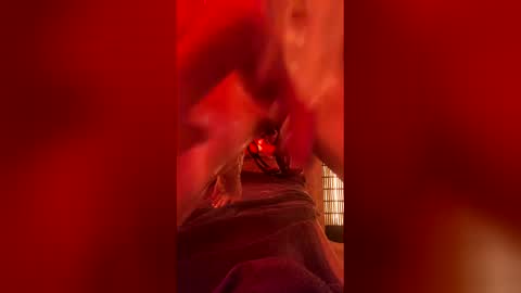 Snapshot of 999sunshinexxx chatting on 12/04/25, 02:48 999sunshinexxx online show from 12/04/25, 02:48