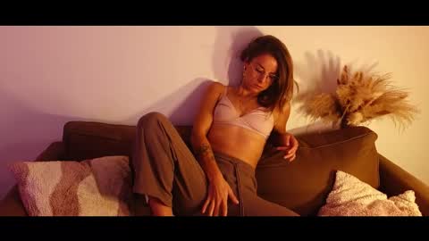 Snapshot of 9calliope chatting on 10/24/25, 02:57 9calliope online show from 10/24/25, 02:57